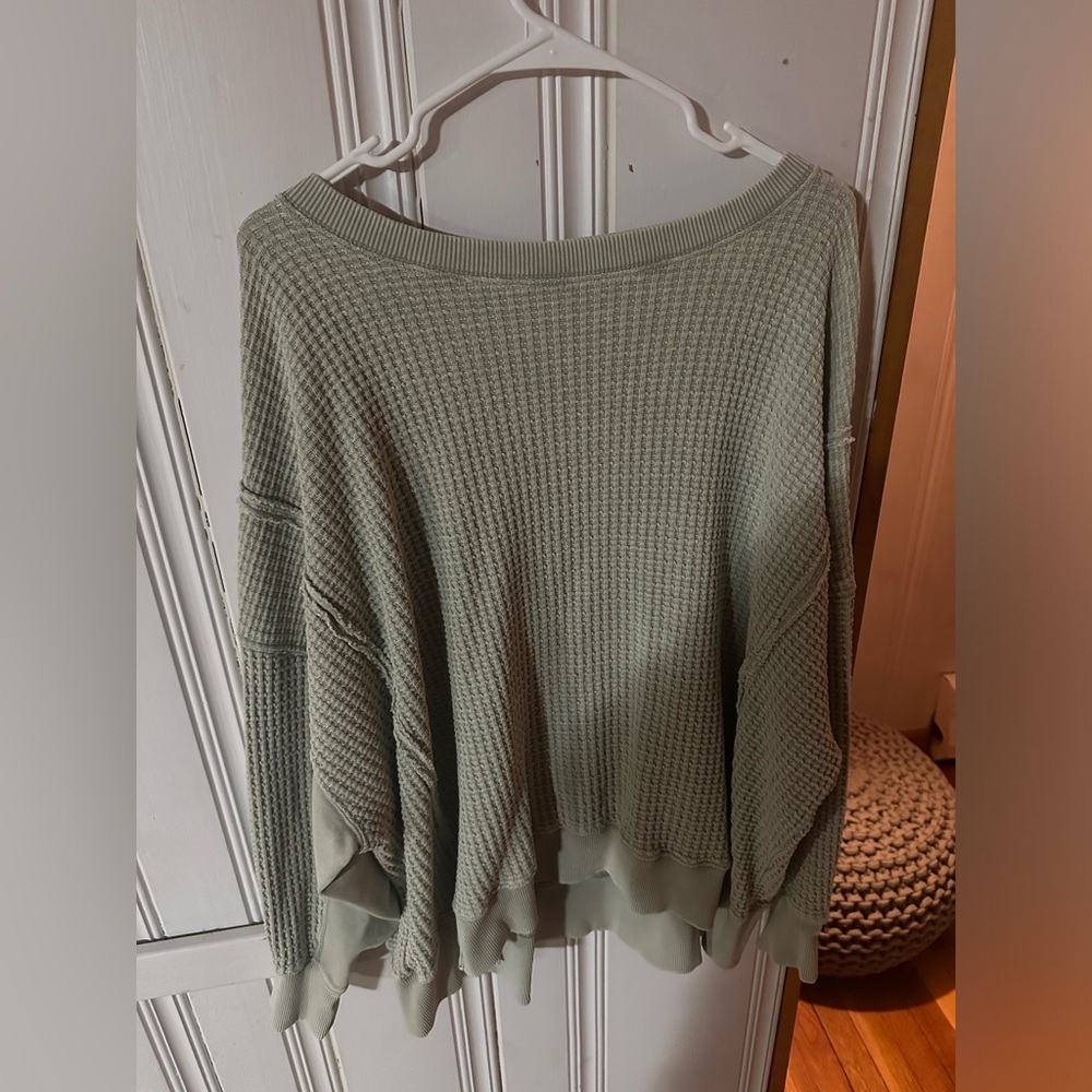 Aerie Light Green lightweight sweater